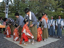 湯登神事の様子2